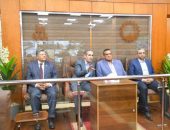 وزير التنمية المحلية ومحافظ الغربية يتفقدان مركز سيطرة الشبكة الوطنية ووحدة المتغيرات المكانية بمقر الديوان العام للمحافظة ‏