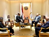 وزير النقل يلتقي سفير النمسا بالقاهرة ووفود 9 شركات نمساوية متخصصة في كل قطاعات السكك الحديدية