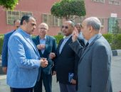 وزير الدولة للإنتاج الحربي يقوم بجولة تفقدية مفاجئة لشركة حلوان للآلات والمعدات” لمتابعة سير العملية الإنتاجية