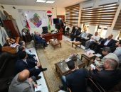 وزير الإسكان يعقد اجتماعا بمقر جهاز مدينة العاشر من رمضان لمناقشة مقترحات تطوير المناطق الصناعية بالمدن الجديدة