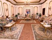 إلتقى الفريق أول / محمد زكى القائد العام للقوات المسلحة وزير الدفاع والإنتاج الحربى الفريق أول / مايكل كوريلا قائد القيادة المركزية الأمريكية والوفد المرافق له الذى يزور مصر حالياً بمقر الأمانة العامة لوزارة الدفاع .