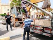 صيانة المزروعات أمام مسجد ناصر ..