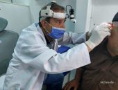 توقيع الكشف الطبى بالمجان على ١٢٨٢مواطن خلال قافلة طبية أطلقتها الصحة بقرية بأبو عدوى