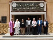 نائب رئيس جامعة الأزهر لفرع البنات يتفقد لجان امتحانات كليتي العلوم وطب الأسنان بمدينه نصر
