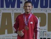 لاعب المشروع القومي للموهبة والبطل الاولمبي يتوج بثلاث ميداليات في بطولة العالم للشباب لرفع الأثقال