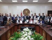 وزير العمل يشهد  تسليم الدفعة الثانية من الرخص الدائمة  لمراكز تدريب مهني خاصة