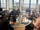 وزير الخارجية يعقد لقاءً ثنائياً مع الممثل الأعلى للاتحاد الأوروبي للشئون الخارجية والسياسة الأمنية