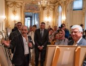 وزير التعليم العالي يفتتح معرضًا للفنان عمرو فهمي في لندن