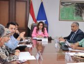 محافظ دمياط تناقش محاور تطبيق قرار تحديد رسوم خدمات الإدارة المتكاملة للبلدية