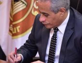 وزير العمل يقرر رفع الحد الأدنى لأجور الصحفيين والإداريين بمجلة العمل إلى 6000 جنيه