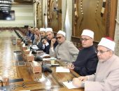 رئيس جامعة الأزهر يشارك في مناقشة المشاريع العلمية حول المعالجات الفكرية والاجتماعية والحضارية لقضايا المجتمع والأمة بأمانة هيئة كبار العلماء