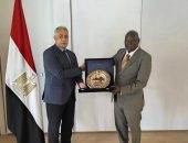 وزير العمل يلتقى نظيرة الزيمبابوي لبحث الملفات المشتركة ..