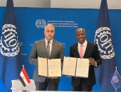 وزيرَ العملِ يتقدمُ إلى منظمةِ العملِ الدوليةِ بأوراقِ تصديقِ مصرَ على اتفاقيةِ العملِ البحريِ