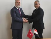 وزير العمل يلتقى نظيره التركي لبحث أوجه التعاون في الملفات المشتركة ..