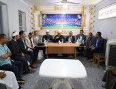 بتوجيهات الإمام الاكبر.. ” رئيس المعاهد الأزهرية” ووفد أزهري يقدمون واجب العزاء لأسر ضحايا معدية أبو غالب ومليون و٦٠٠ إعانات