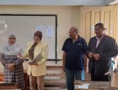 رئيس الإدارة المركزية لرعاية الطلاب بقطاع المعاهد تتابع اعمال امتحانات الشهادة الثانوية الأزهرية بالاسكندرية.