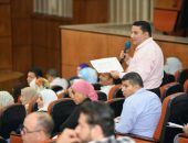محافظ الدقهلية خلال رئاسته إجتماع  المجلس التنفيذي