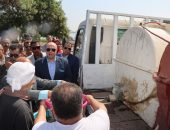 محافظ بني سويف يشهد إلقاء الدفعة الأولى من مشروع إنزال 500 ألف زريعة “بُلطي نيلي” بمشروع الاستزراع السمكي بالمحافظة