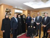 استقبل الدكتور أحمد الأنصاري محافظ الفيوم، بمكتبه، المهنئين الذين توافدوا لتقديم التهنئة بمناسبة عيد الأضحى المبارك،