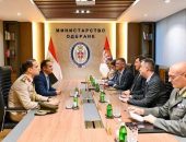 سفير جمهورية مصر العربية لدى بلجراد يبحث التعاون الثنائي مع وزير الدفاع الصربي