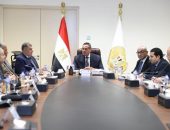 وزير التنمية المحلية يترأس اجتماعاً للجنة العليا لتراخيص المحال العامة لمناقشة ودراسة آليات تنفيذ تكليفات رئيس الوزراء بتعديل مواعيد إغلاق المولات والمحال التجارية بالمحافظات