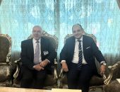 وزير التجارة والصناعة يلتقي نائب وزير الخارجية للدبلوماسية الاقتصادية اليوناني لبحث سبل دعم العلاقات الاقتصادية والتجارية بين البلدين