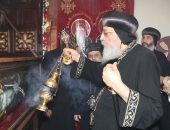 تطييب جسدي القديسين الأنبا موسى والأنبا إيسيذوروس بيد قداسة البابا