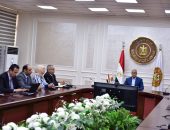 وزير العمل يُطلق البث التجريبي للمنصة الإلكترونية للعمالة غير المنتظمة بمحافظة القليوبية