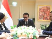 عقب آداء اليمين الدستورية..  وزير الصحة يجتمع بنوابه الثلاثة لوضع أسس وخطط العمل خلال الفترة المقبلة