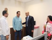 وزير التربية والتعليم يتفقد الإدارات المختلفة بديوان عام الوزارة في مستهل مباشرة مهام عمله اليوم..ويعقد سلسلة اجتماعات مع قيادات الوزارة