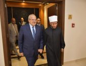 د. الخشت: أثق في أن الدكتور أسامة الأزهري سيكون خير سفير للإسلام السمح وسيتحمل مسؤوليته تجاه نشر الوسطية والانفتاح الفكري