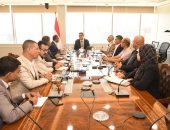 وزير الإسكان يتابع الموقف التنفيذى لمشروعات زيادة إمداد محطة مياه القاهرة الجديدة من المياه العكرة