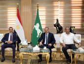 محافظ الشرقيةيستقبل المهنئين بمكتبه بالديوان العام ويُعاهد فخامة رئيس الجمهورية على إستكمال مسيرة التنمية والبناء التي تشهدها الدولة المصرية