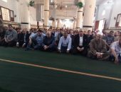 محافظ بنى سويف يشارك في تشييع جنازة المهندس عامر عبد الحكيم رئيس هيئة مياه الشرب والصرف الصحى ببنى سويف