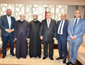 وزير الأوقاف يستقبل مفتي الجمهورية ونقيب السادة الأشراف