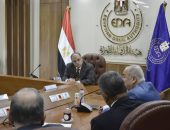 رئيس هيئة الدواء يبحث مع ممثلي الشركات المحلية وغرفة صناعة الأدوية سبل التعاون