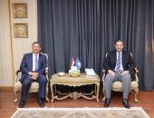 محافظ دمياط يتلقى التهنئة من رئيس جامعة المنصورة الجديدة بمناسبة توليه مهام منصبه