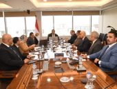وزير الإسكان يستعرض مقترحات تعظيم دور الهيئة العامة للتنمية السياحية.. وتحقيق أعلى معدلات الاستثمار السياحى