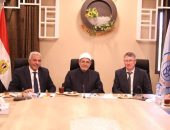 المستشار الثقافي الروسي يشيد بجهود جامعة الأزهر في نشر قيم الوسطية والاعتدال في العالم