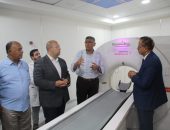 جولة لمحافظ الجيزة داخل مستشفى مبارك المركزى بمنشأة القناطر للوقوف علي الخدمة المقدمة للمواطنين