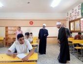 رئيس الإدارة المركزية لشؤون التعليم، وأمين المكتب الفني بقطاع المعاهد الأزهرية يتابعان أعمال الشهادة الثانوية الأزهرية ببورسعيد