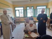 رئيس الإدارة المركزية لشؤون التعليم، والمشرف العام على امتحانات القليوبية، يتابعان  امتحانات الشهادة الثانوية الأزهرية بالقليوبية