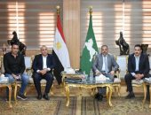 لدفع عجلة العمل بها .. محافظ الشرقيةيعقد إجتماعاً لمتابعة أعمال إنشاء مدرسة طحا المرج الرسمية للغات بديرب نجم