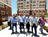 وزير الإسكان يتفقد موقف تنفيذ 3068 وحدة.. و310 فيلات بالتجمع العمراني “صوارى” بمنطقة غرب كارفور بالإسكندرية