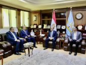 محافظ كفرالشيخ يتلقى التهنئة من رئيس جامعة المنصورة لثقة فخامة رئيس الجمهورية