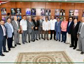 محافظ الدقهلية يستقبل الهيئة البرلمانية لحزب مستقبل وطن بالدقهلية لتقديم التهنئة ويناقشون   عدد من الموضوعات والملفات التي تخص المواطن الدقهلاوي علي هامش تقديم التهنئة .