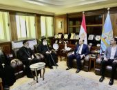 محافظ كفرالشيخ يتلقى التهنئة من وفد الكنيسة برئاسة الأنبا«ماركوس» لثقة فخامة رئيس الجمهورية