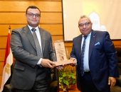 وزير الإسكان يشارك في ندوة الدليل الإرشادى لتصميم المستشفيات والمنشآت الصحية الخضراء الجديدة والقائمة