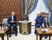 شيخ الازهر  يستقبل وزير الخارجية المصري للتهنئة بنجاح جولة فضيلته إلى جنوب شرق آسيا