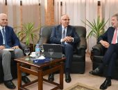 الدكتور سويلم يكرم المتدربين المشاركين في عدد (٢) دورة تدريبية جارى تنفيذها بمركز التدريب الإقليمى تحت مظلة “مشروع المعرفة المائية